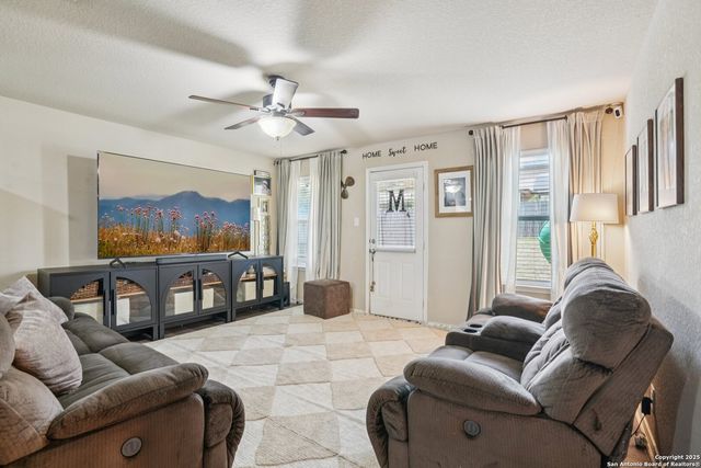 453 Eastern Phoebe, San Antonio, TX 78253