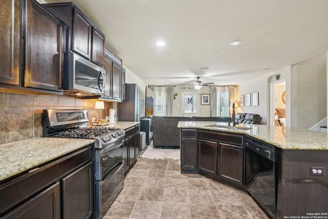 453 Eastern Phoebe, San Antonio, TX 78253
