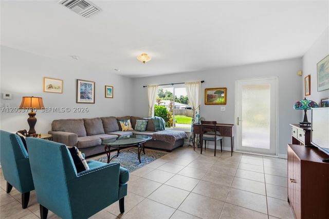 8445 SW 181st Ter, Palmetto Bay, FL 33157