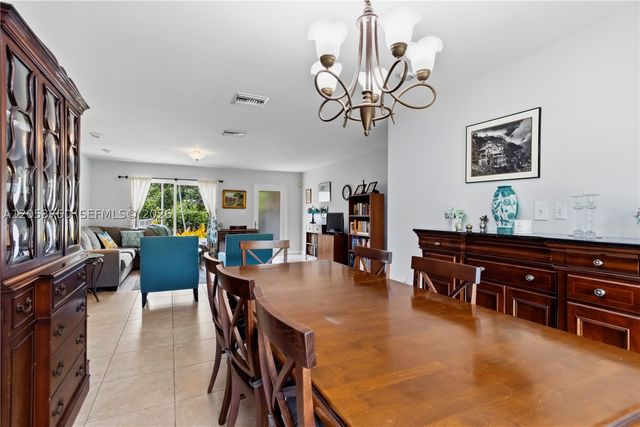 8445 SW 181st Ter, Palmetto Bay, FL 33157