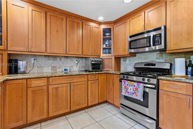 8445 SW 181st Ter, Palmetto Bay, FL 33157