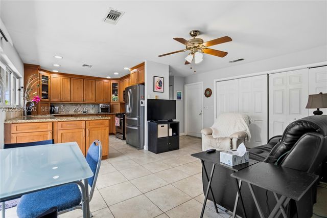 8445 SW 181st Ter, Palmetto Bay, FL 33157