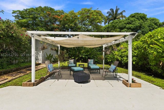 8445 SW 181st Ter, Palmetto Bay, FL 33157