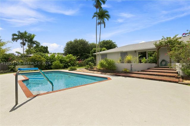 8445 SW 181st Ter, Palmetto Bay, FL 33157