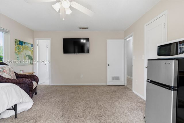8445 SW 181st Ter, Palmetto Bay, FL 33157