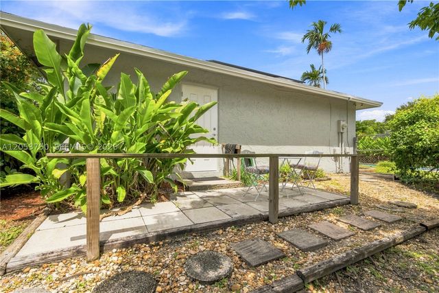 8445 SW 181st Ter, Palmetto Bay, FL 33157