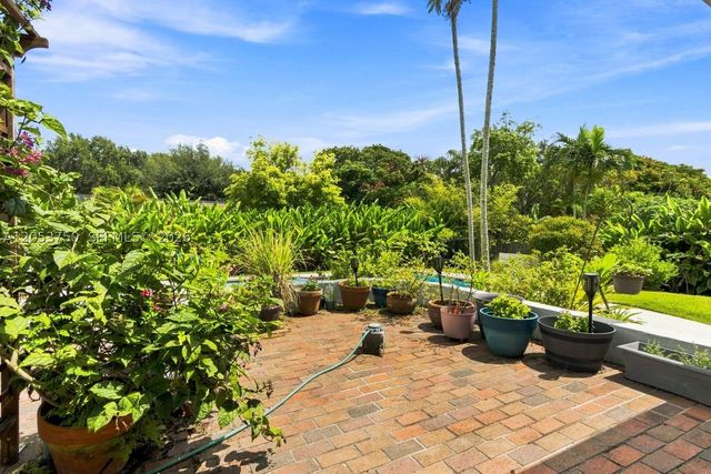 8445 SW 181st Ter, Palmetto Bay, FL 33157