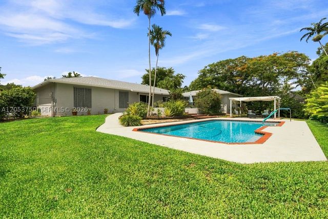 8445 SW 181st Ter, Palmetto Bay, FL 33157