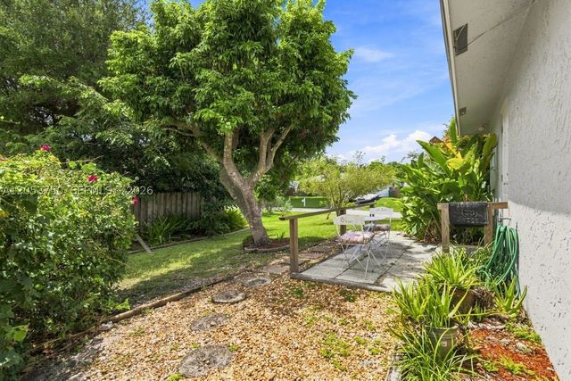 8445 SW 181st Ter, Palmetto Bay, FL 33157