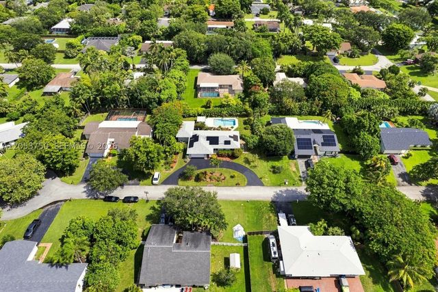 8445 SW 181st Ter, Palmetto Bay, FL 33157