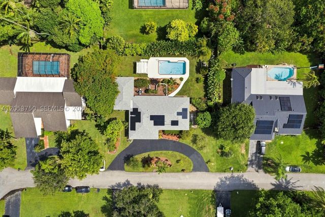 8445 SW 181st Ter, Palmetto Bay, FL 33157