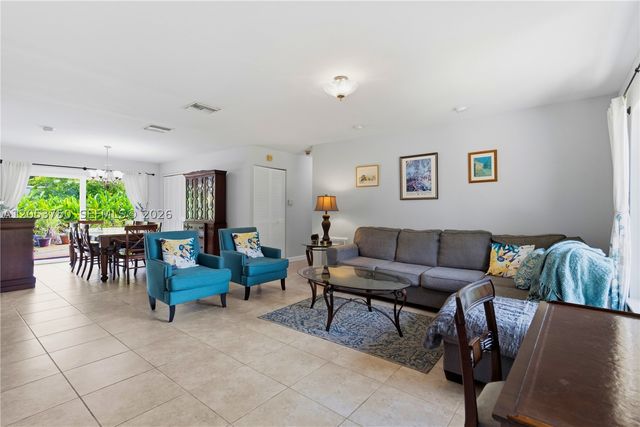 8445 SW 181st Ter, Palmetto Bay, FL 33157