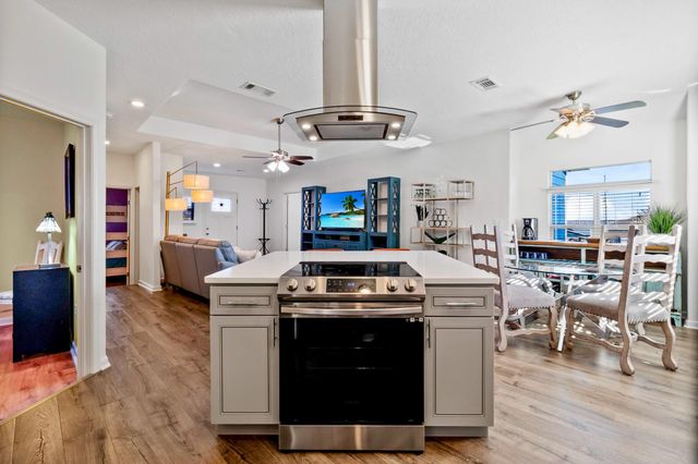 400 E Woodland Shores Drive, Point Blank, TX 77364