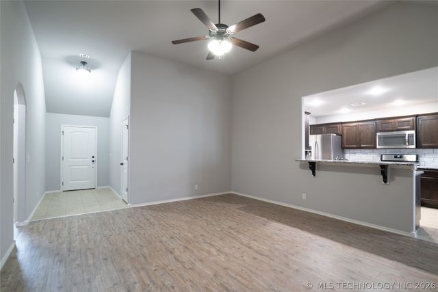 14613 E 112th Place N, Owasso, OK 74055