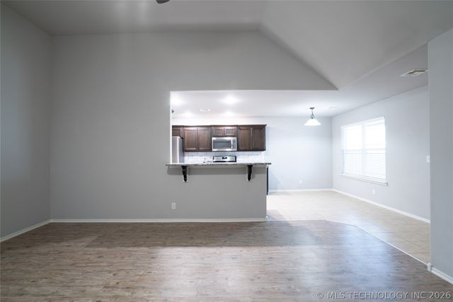 14613 E 112th Place N, Owasso, OK 74055