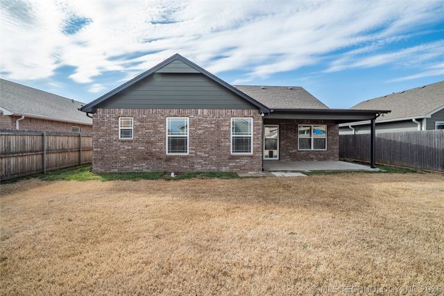 14613 E 112th Place N, Owasso, OK 74055