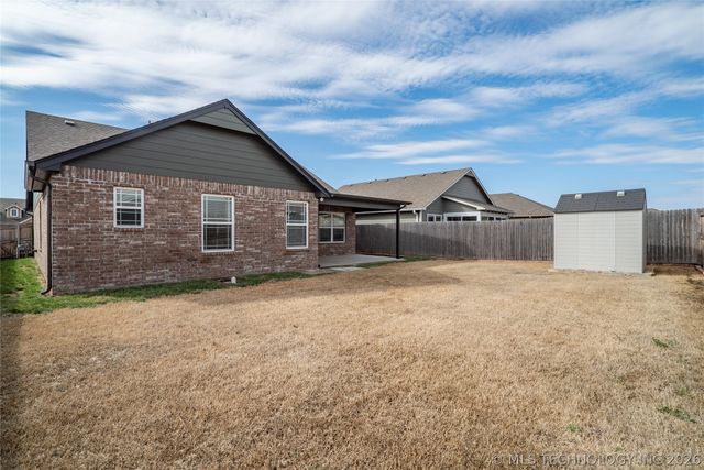 14613 E 112th Place N, Owasso, OK 74055
