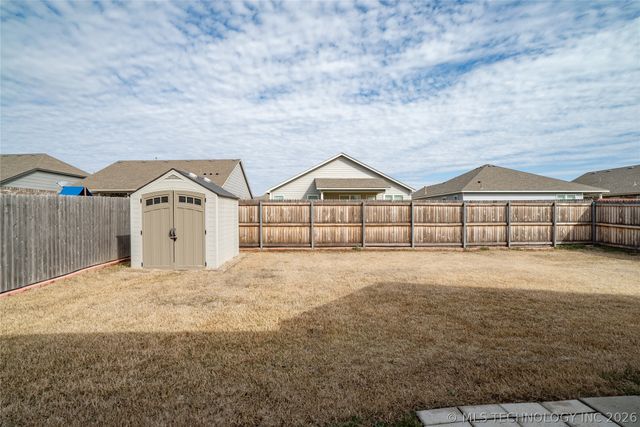 14613 E 112th Place N, Owasso, OK 74055
