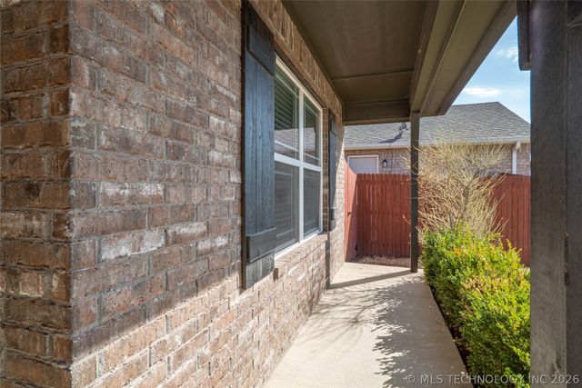 14613 E 112th Place N, Owasso, OK 74055