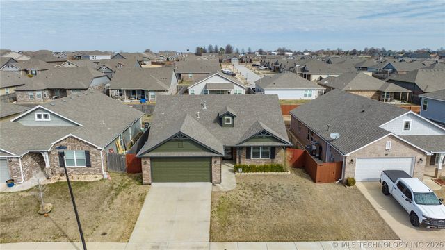 14613 E 112th Place N, Owasso, OK 74055