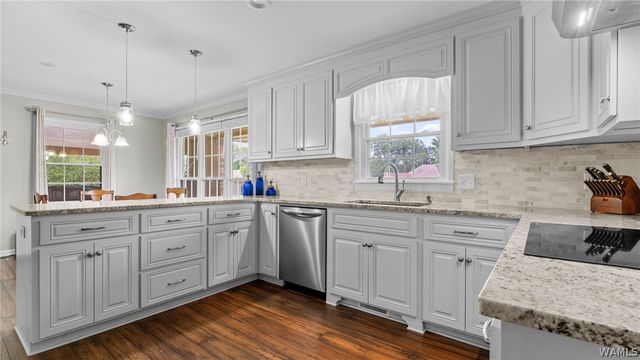 13647 Valerie Dawn, Northport, AL 35475