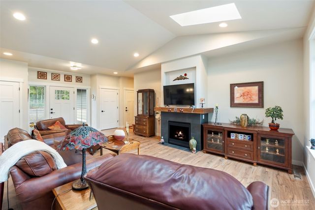 71 E Hemlock Court, Union, WA 98592