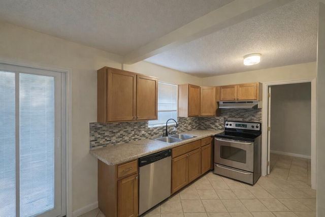 823 Lynnwood Drive, Lake Worth Beach, FL 33461