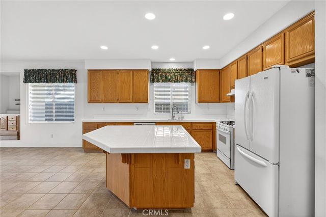 32389 Pensador Street, Temecula, CA 92592