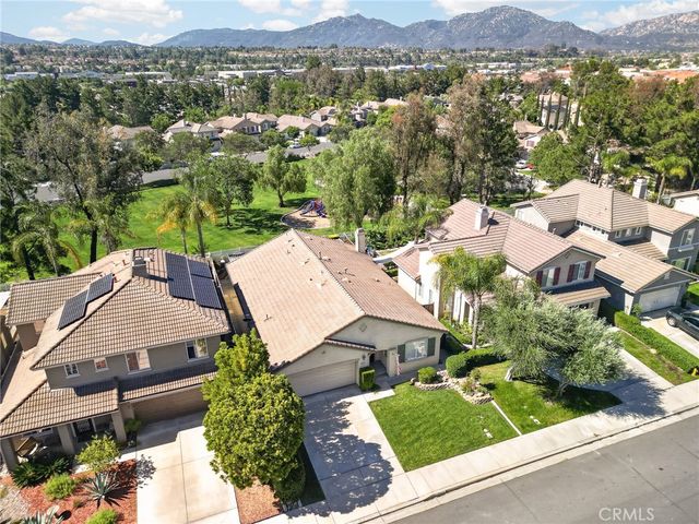 32389 Pensador Street, Temecula, CA 92592