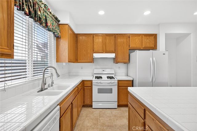32389 Pensador Street, Temecula, CA 92592