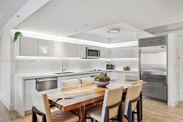 102 24th St 1207, Miami Beach, FL 33139