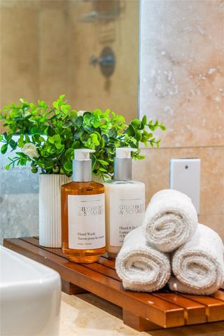 102 24th St 1207, Miami Beach, FL 33139