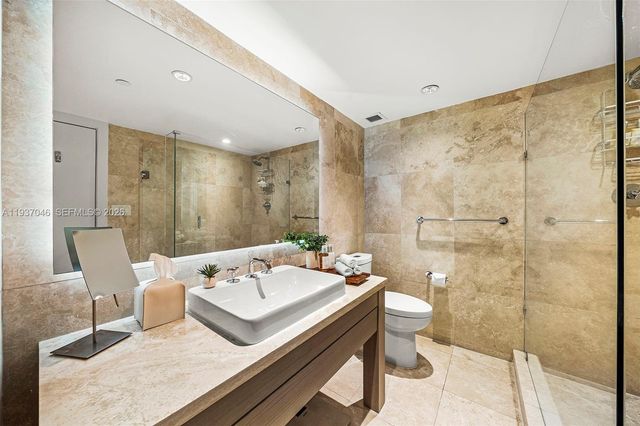 102 24th St 1207, Miami Beach, FL 33139