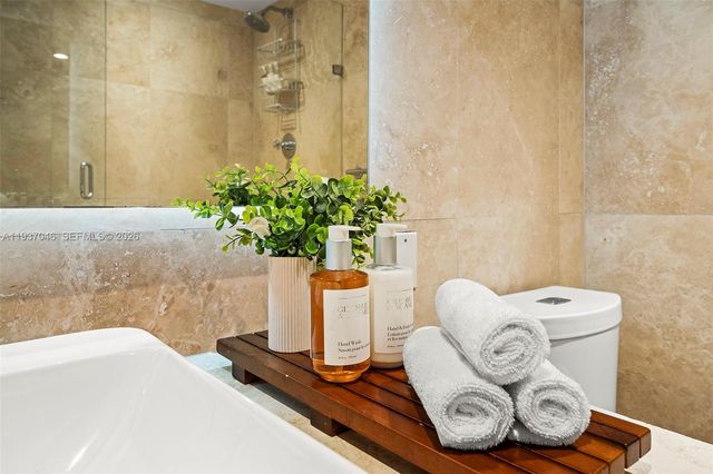 102 24th St 1207, Miami Beach, FL 33139