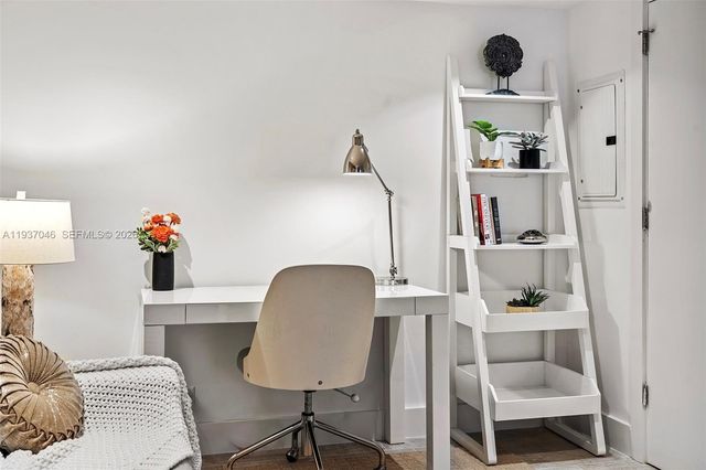 102 24th St 1207, Miami Beach, FL 33139