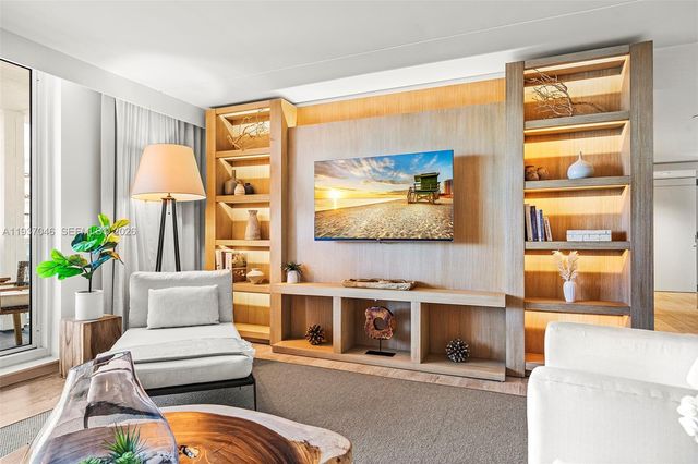 102 24th St 1207, Miami Beach, FL 33139