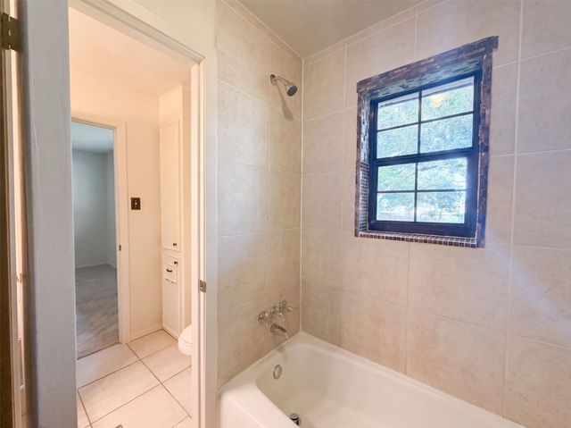 3506 Oxford Road, Alvin, TX 77511
