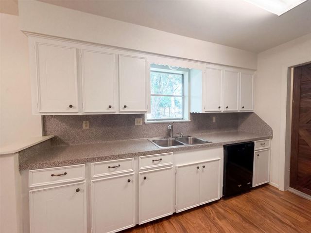 3506 Oxford Road, Alvin, TX 77511