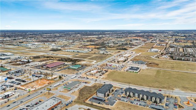 I Street, Bentonville, AR 72712