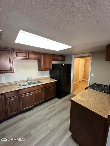 3221 E CAPITAN DREYFUS Avenue, Phoenix, AZ 85032