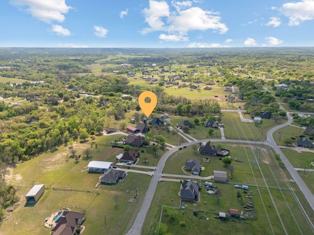 112 Waterfall Court, Azle, TX 76020