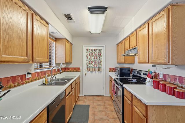 2041 S CLUBHOUSE Drive, Casa Grande, AZ 85194