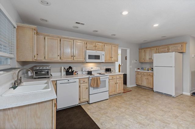 2427 Queens Lace Trail, Chattanooga, TN 37421