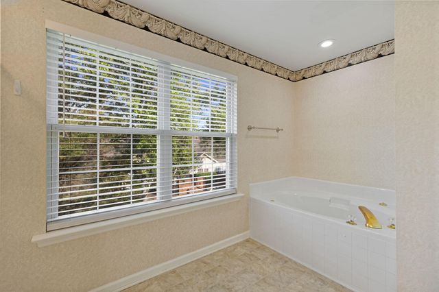 2427 Queens Lace Trail, Chattanooga, TN 37421