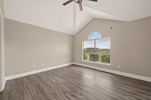 3501 Link Valley Drive 303, Houston, TX 77025