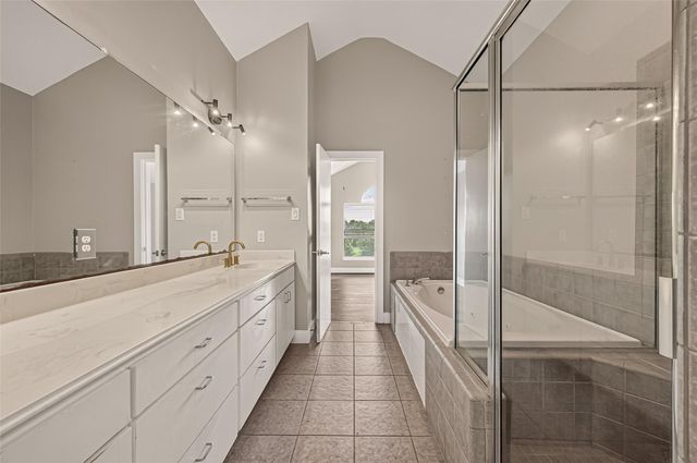 3501 Link Valley Drive 303, Houston, TX 77025