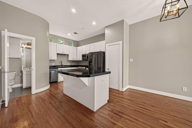 3501 Link Valley Drive 303, Houston, TX 77025