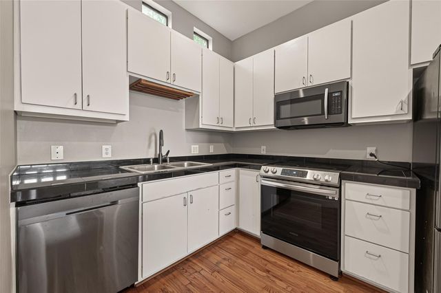 3501 Link Valley Drive 303, Houston, TX 77025