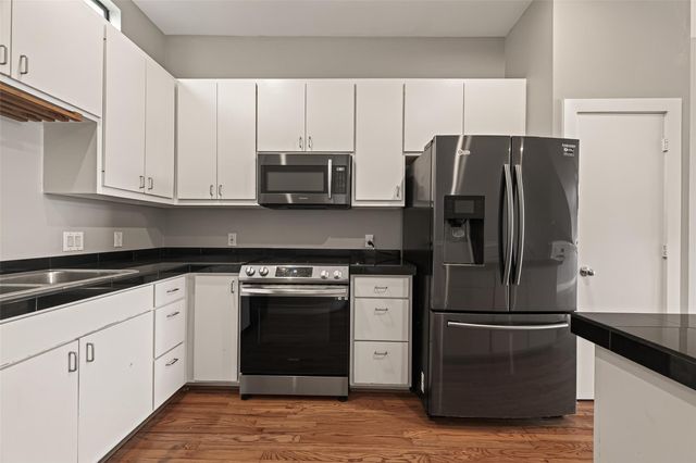 3501 Link Valley Drive 303, Houston, TX 77025