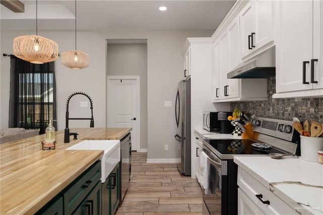 3101 E Kennedy Avenue, Alton, TX 78573